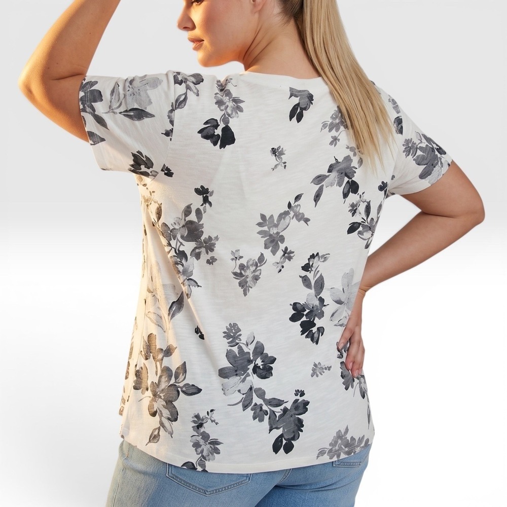 TORRID "Tea Floral" Heritage Slub V-Neck Relaxed Tee NWT Size 4X - Picture 8 of 13